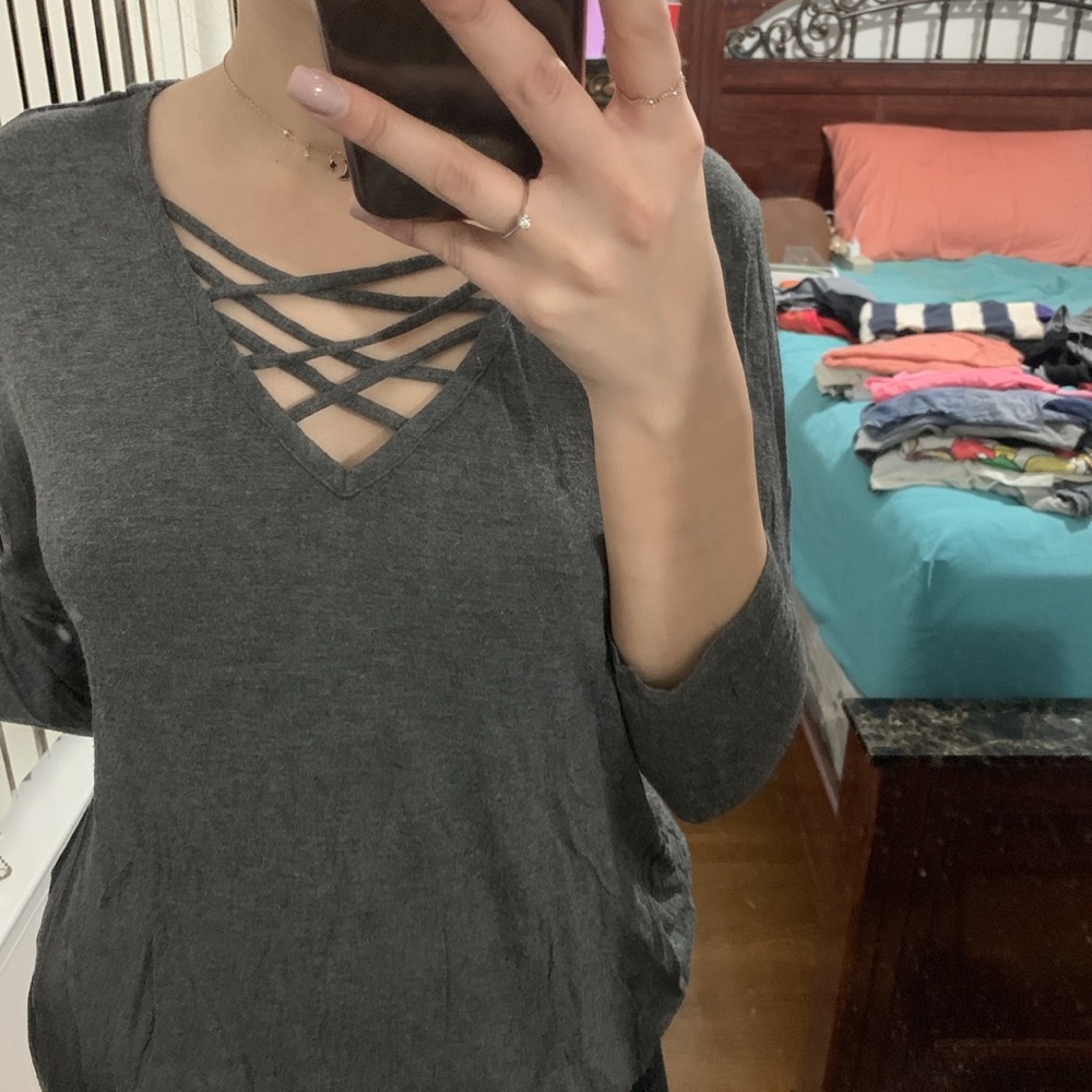 tshirt - Picture 2 of 2